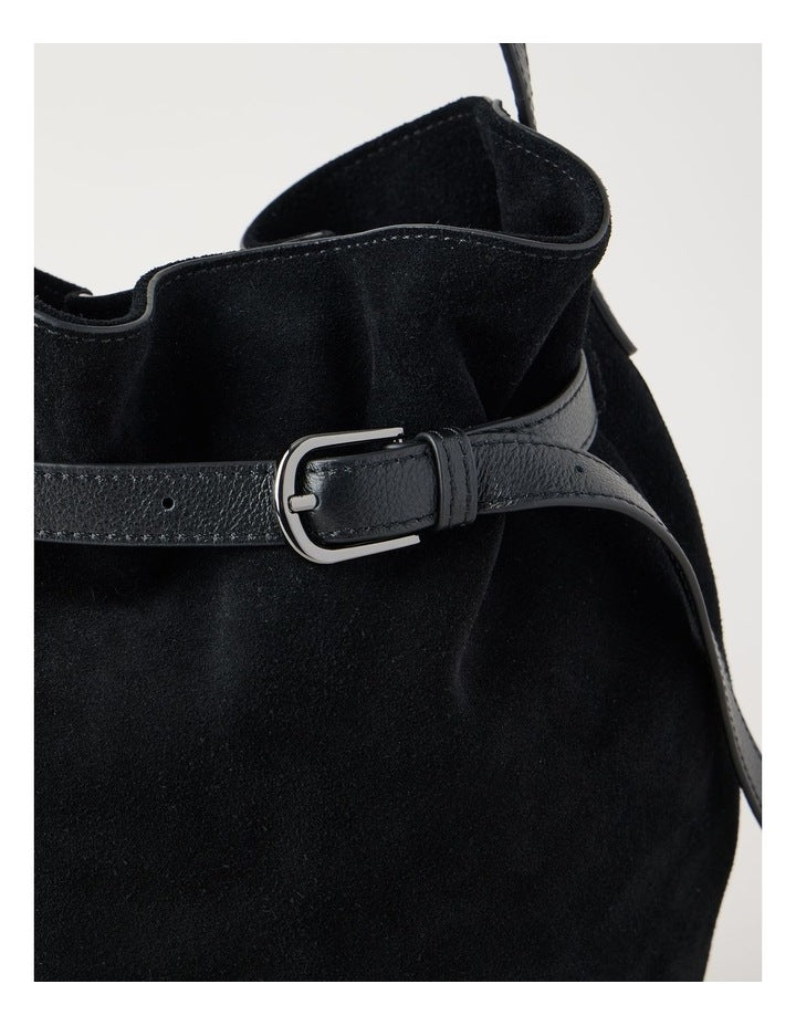 Brooklyn Leather Shoulder Bag in Black