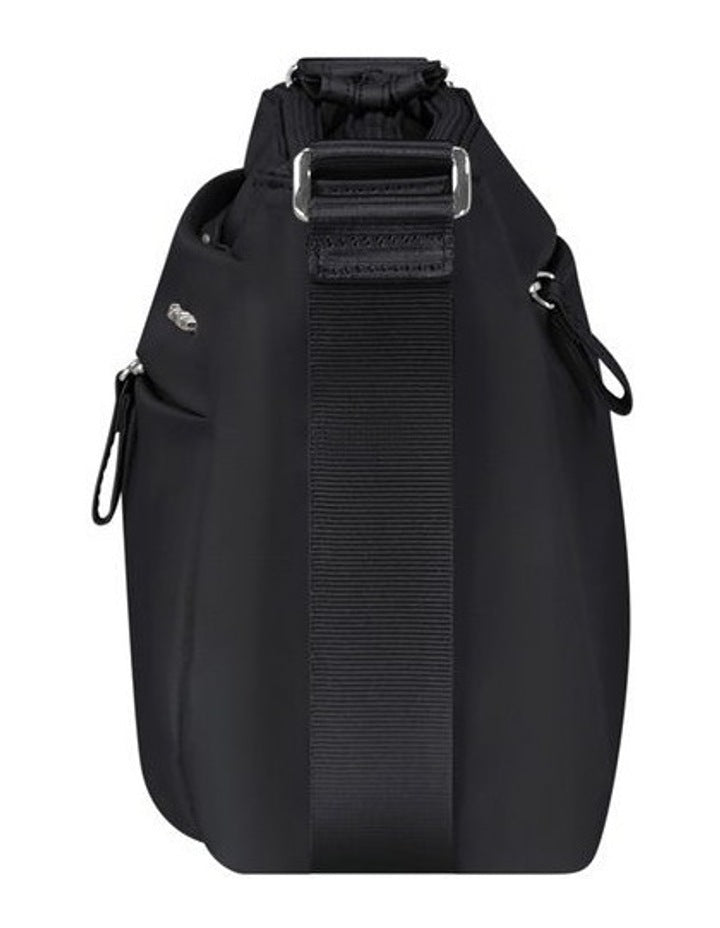 Move 5.0 Horiz. Shoulder Bag+flap In Black