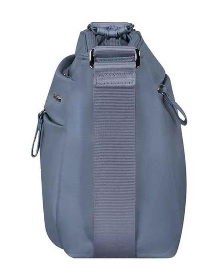 Move 5.0 Horiz. Shoulder Bag + Flap In Storm Blue