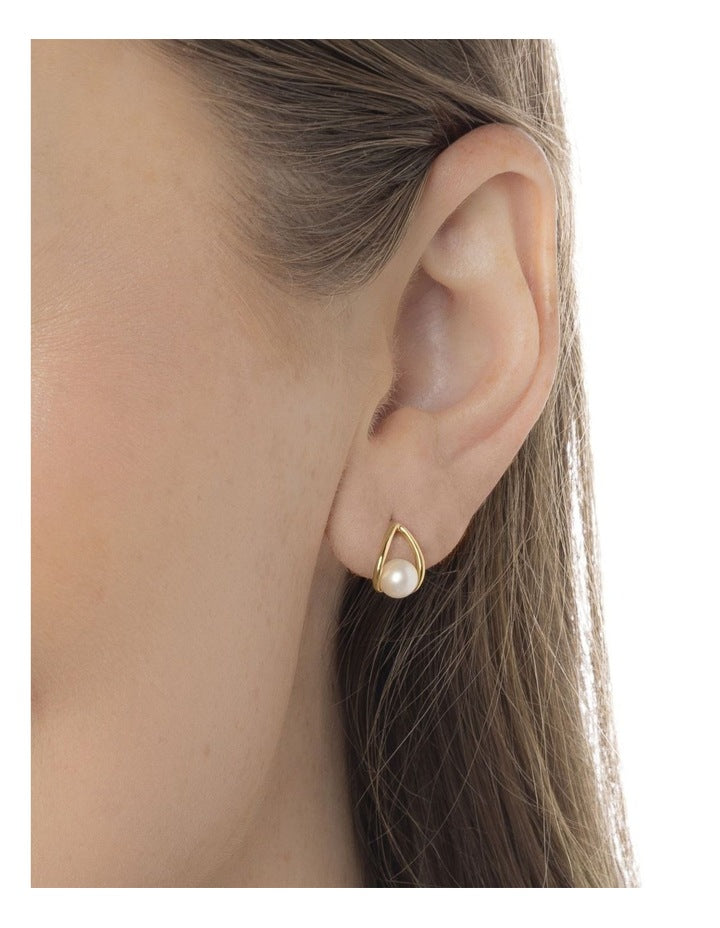 Pearl Wishbone Earrings in Gold