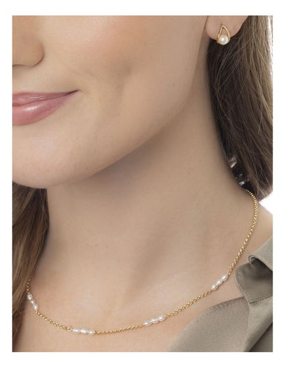 Dainty Pearl Trio Chain Necklace in Gold