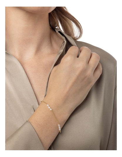 Dainty Pearl Trio Chain Bracelet in Gold
