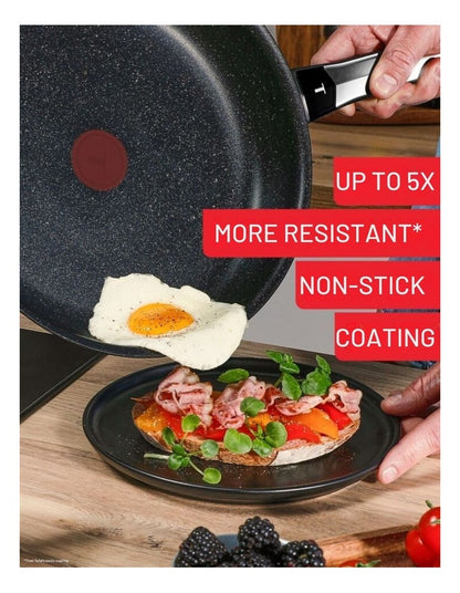 Expertise+ Multipan With Lid 24cm in Black