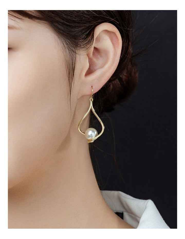 GJEC047M- Swirl drop earrings