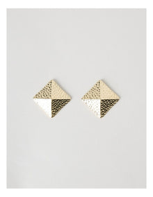 Hammered Pyramid Stud in Gold