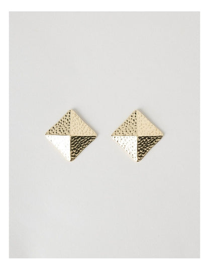 Hammered Pyramid Stud in Gold
