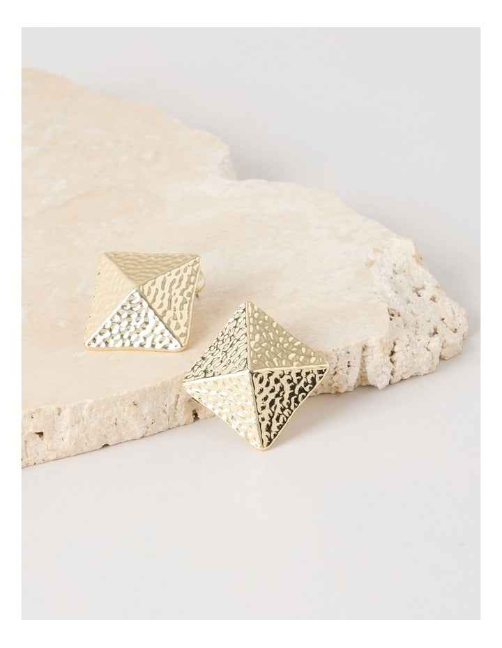 Hammered Pyramid Stud in Gold