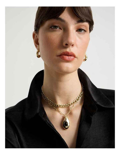 Layered Pendant with Jet Stone in Gold