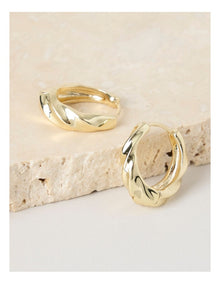 Twist Earring in Gold