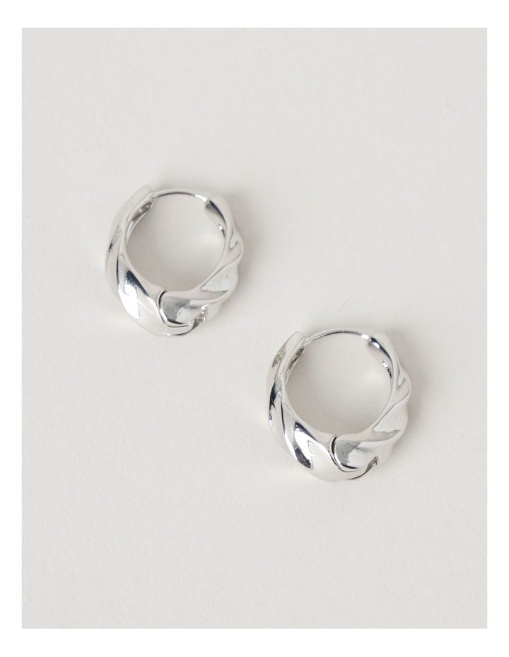 Twist Earring in Silver