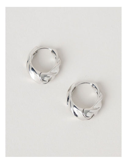 Twist Earring in Silver