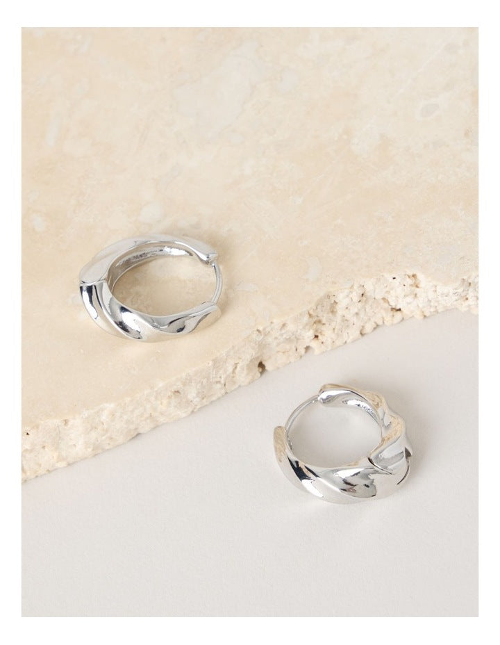 Twist Earring in Silver