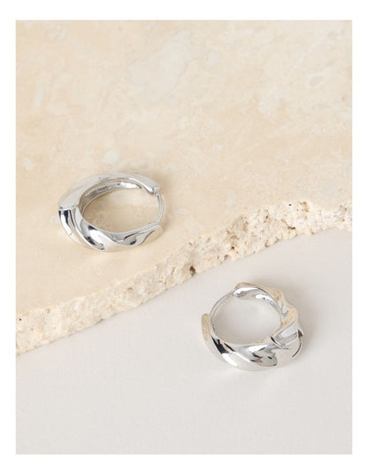 Twist Earring in Silver
