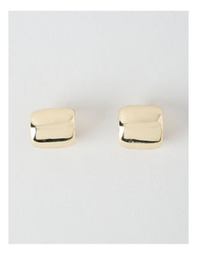 Curved Stud Earrings in Gold