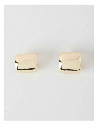 Curved Stud Earrings in Gold