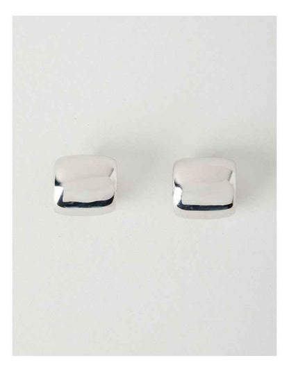 Curved Stud Earrings in Silver