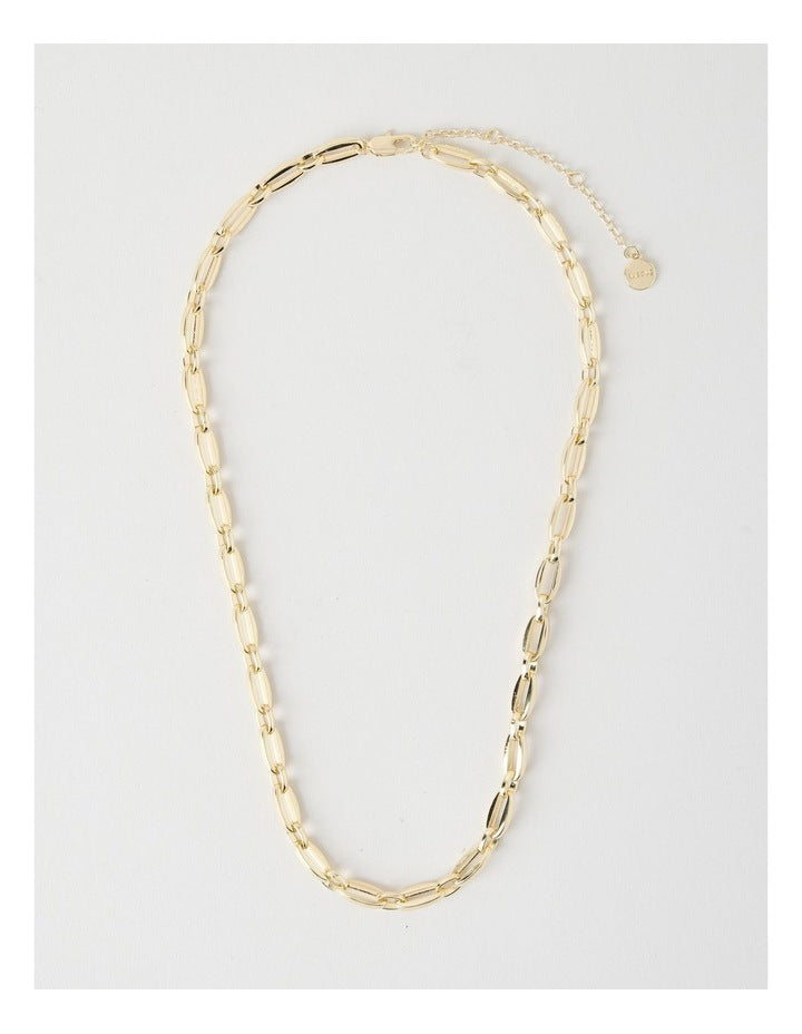 Oval Chain Link Necklace in Gold