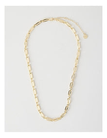 Oval Chain Link Necklace in Gold