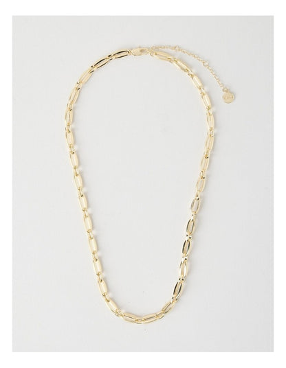 Oval Chain Link Necklace in Gold
