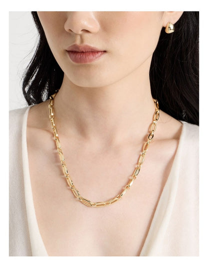 Oval Chain Link Necklace in Gold