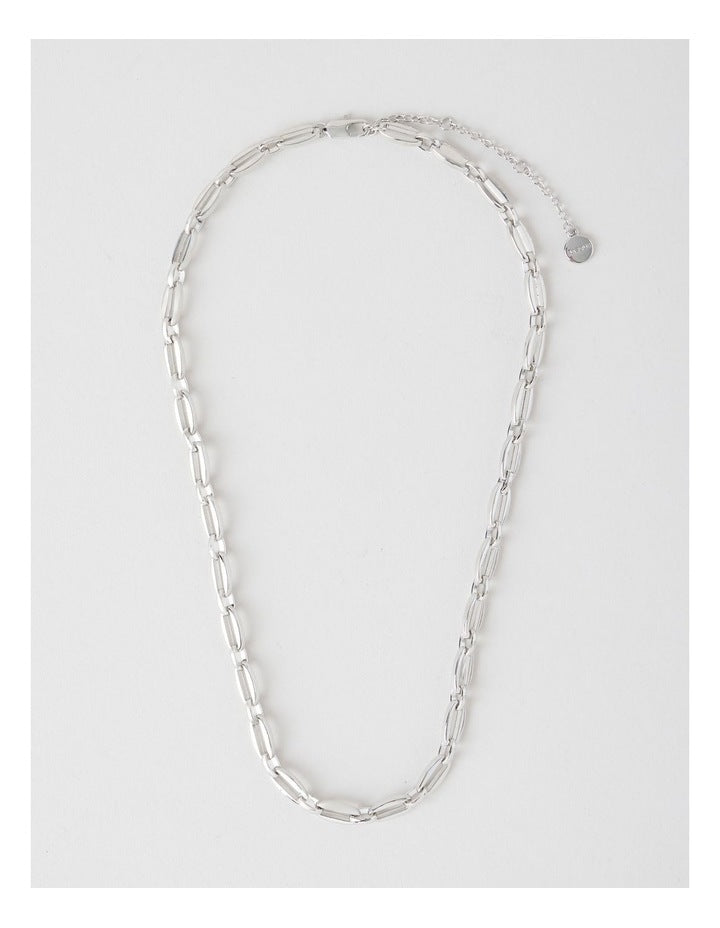 Oval Chain Link Necklace in Silver