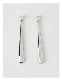 Metal Teardrop Earrings in Silver