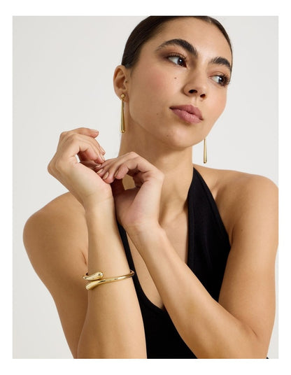 Hinged Bangle in Gold