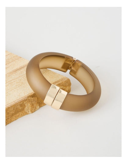 Hinged Bangle in Tannin