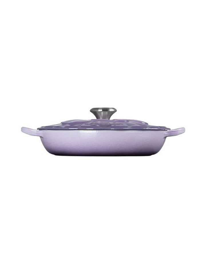 Signature Petal Shallow Casserole 26cm in Bluebell Purple