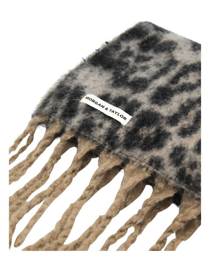 Eliana Scarf in Grey