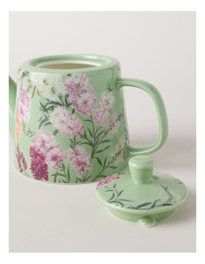 Lauren Stringini Bottlebrush Teapot in Green