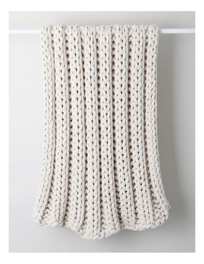 Chunky Knit Throw in Natural