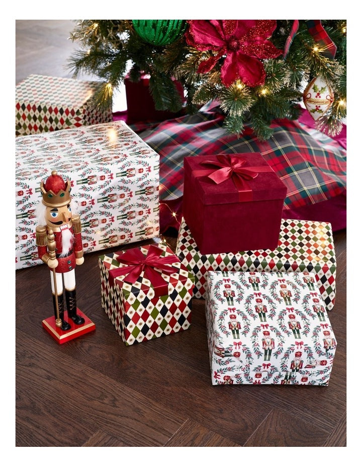 Heirloom Christmas Tile Small Gift Box in Red and Green: 16cm