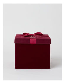 Heirloom Christmas Velvet Medium Gift Box in Red: 19cm