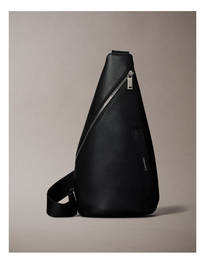 Raised North-south Sling Bag in Black