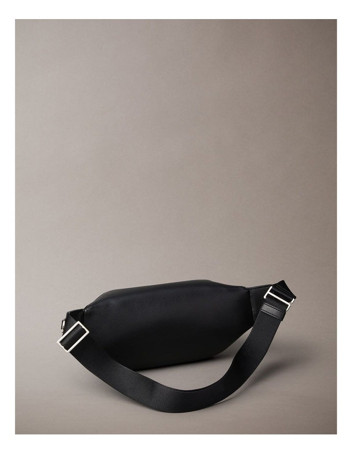 Raised Waist-bag in black