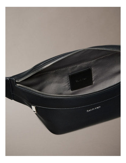 Raised Waist-bag in black