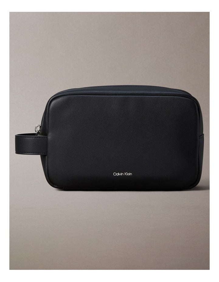 Raised Logo Washbag in Black