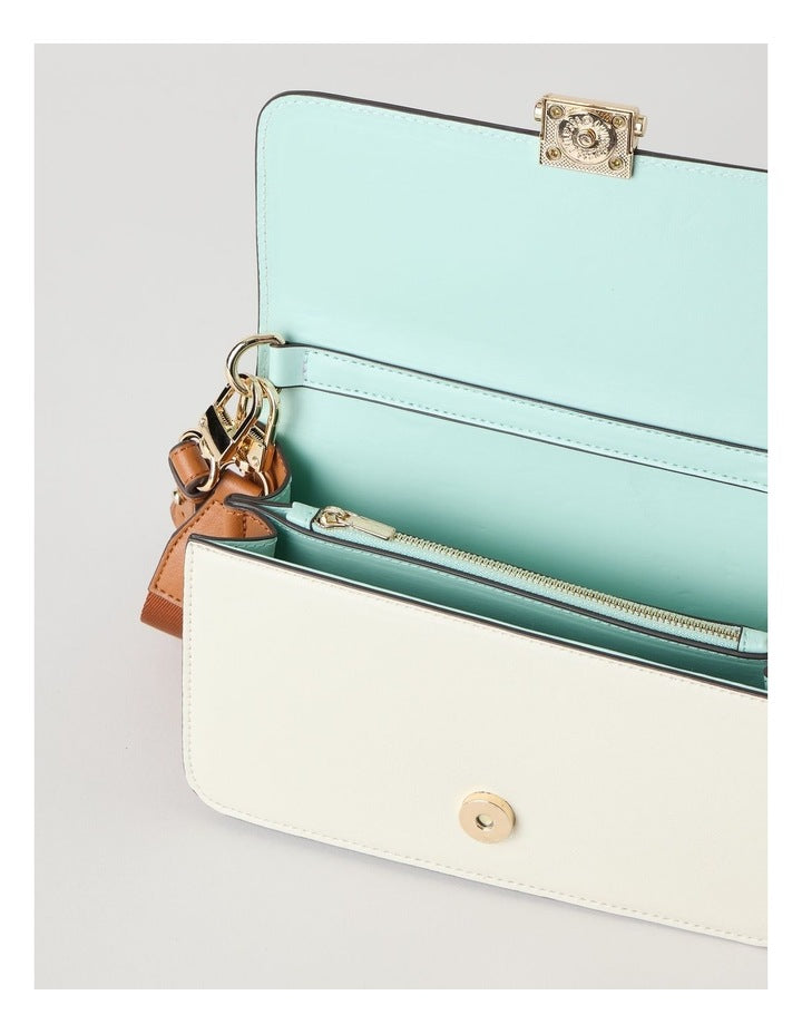 Lyon Shoulder Bag in Mint