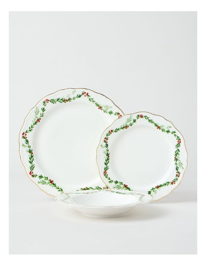 Heirloom Christmas Holly Berry 12pc Dinner Set