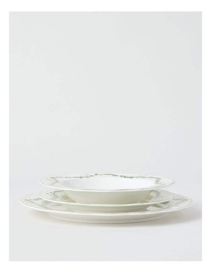 Heirloom Christmas Holly Berry 12pc Dinner Set