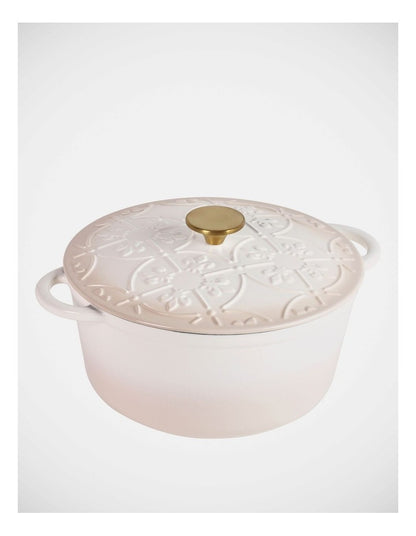 Fleur de Lis Casserole with Lid 26cm 5.0L in Cream