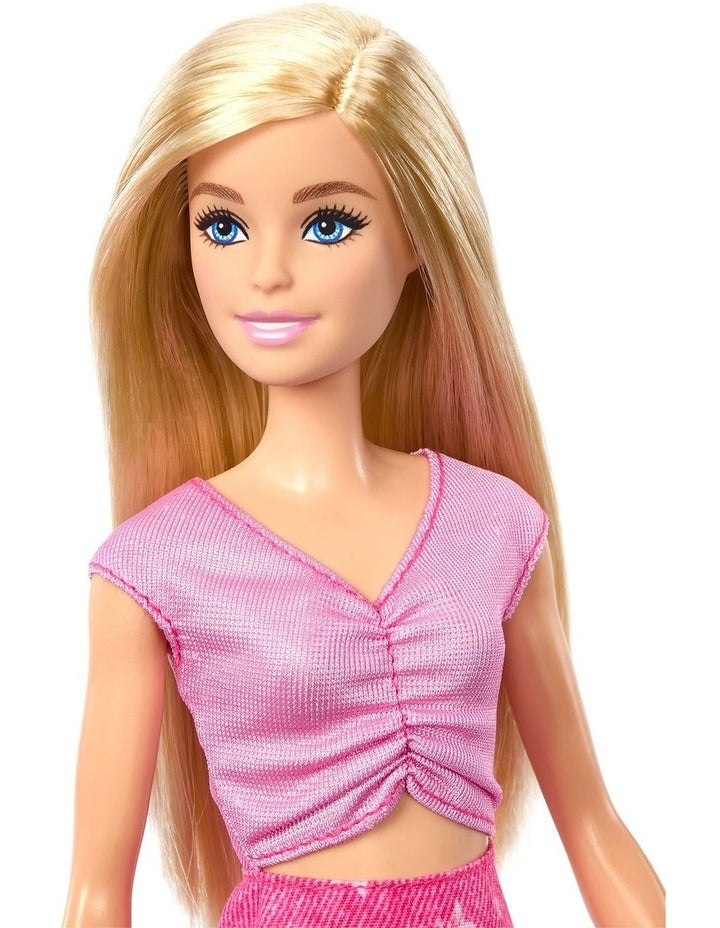 Barbie Family & Friends Limitless Adventure Malibu Fashion Doll with 10+ Travel-Themed Accessories