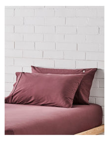 Stonewashed Cotton Pillowcase Pair in Wild Fig