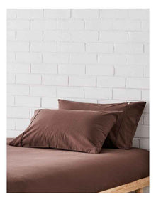 Stonewashed Cotton Pillowcase Pair in Milk Chocolate