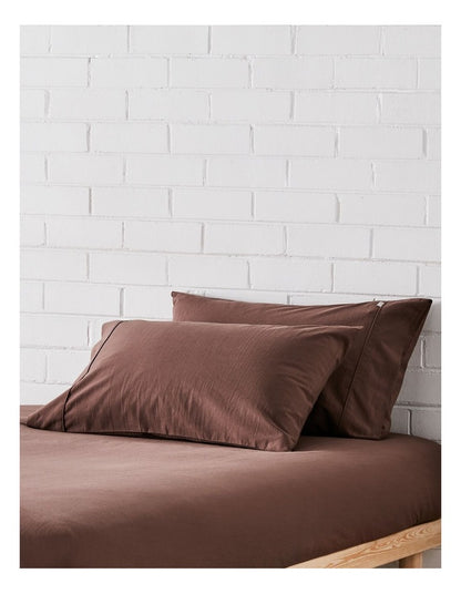 Stonewashed Cotton Pillowcase Pair in Milk Chocolate