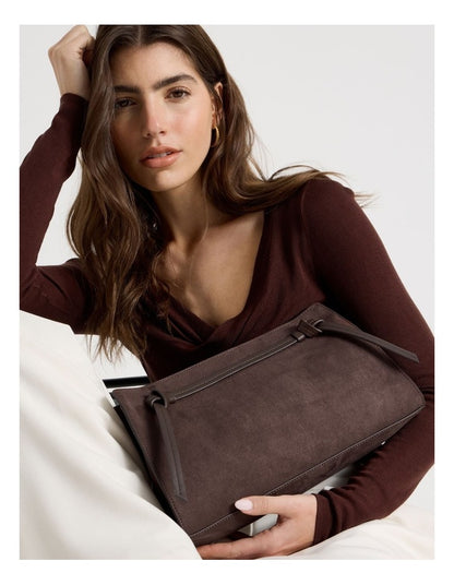 Bobby Clutch Bag in Cocoa