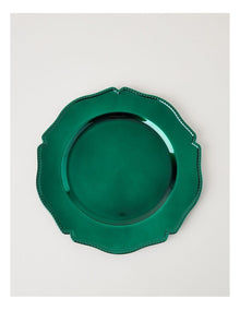 Heirloom Scalloped Charger Plate Set of 4 in Green