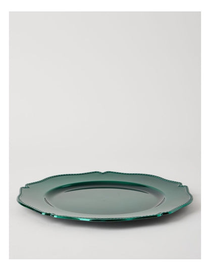 Heirloom Scalloped Charger Plate Set of 4 in Green