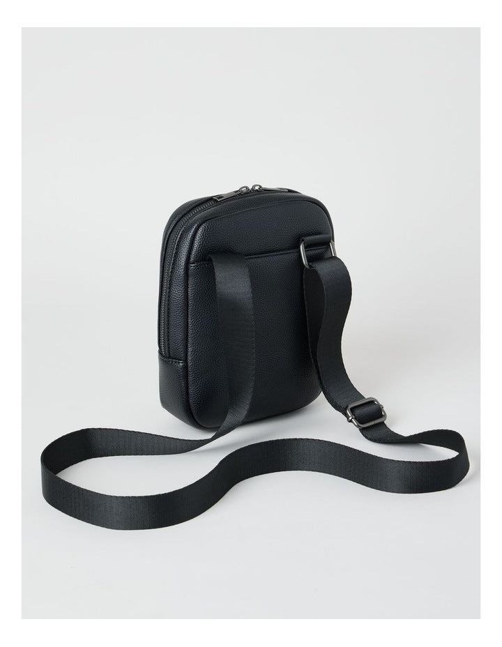 CROSSBODY BLACK